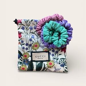 Gucci Floral Print Bag with Scrunchies nwt